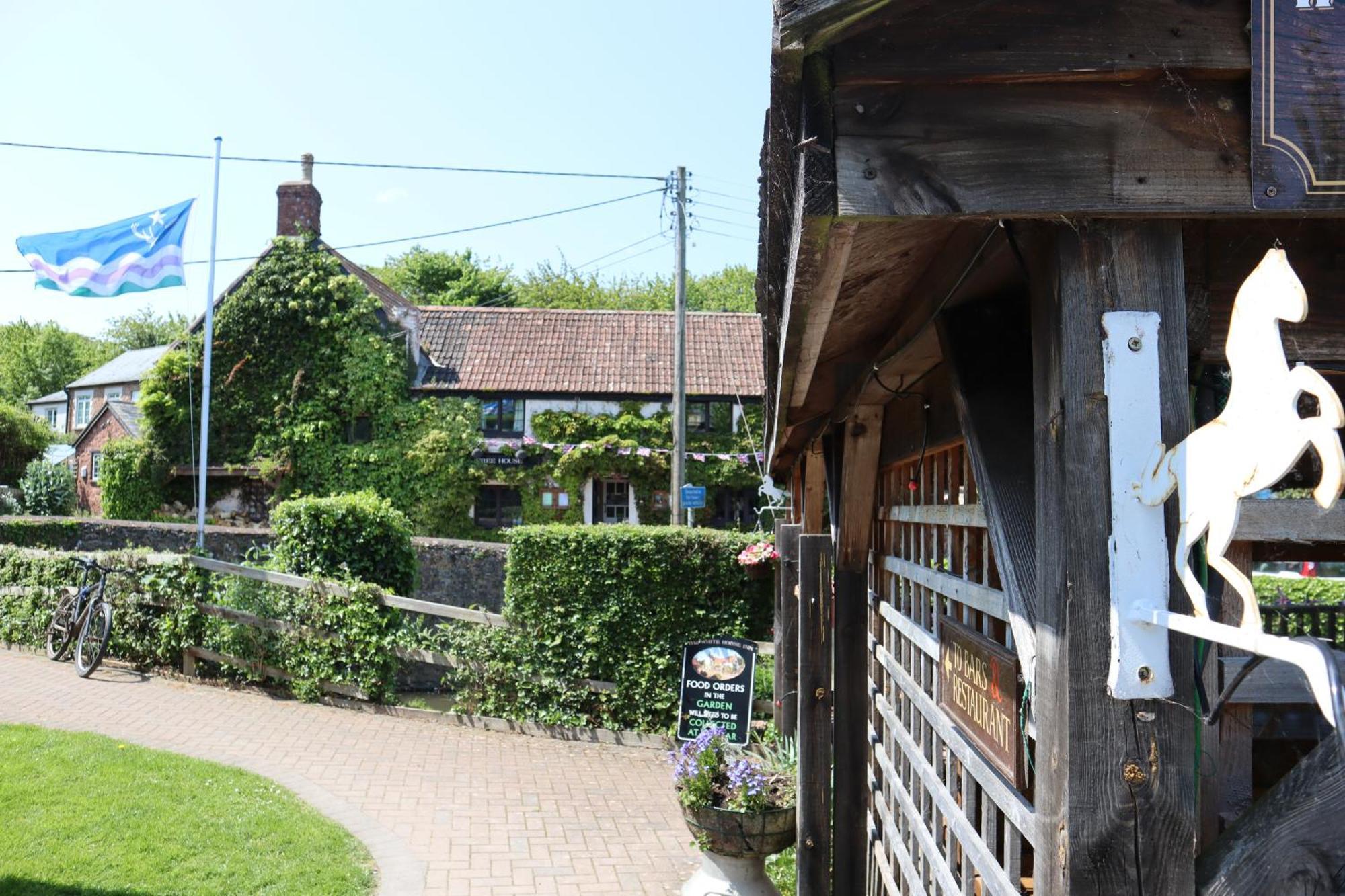 The White Horse Inn ワッシュフォード エクステリア 写真