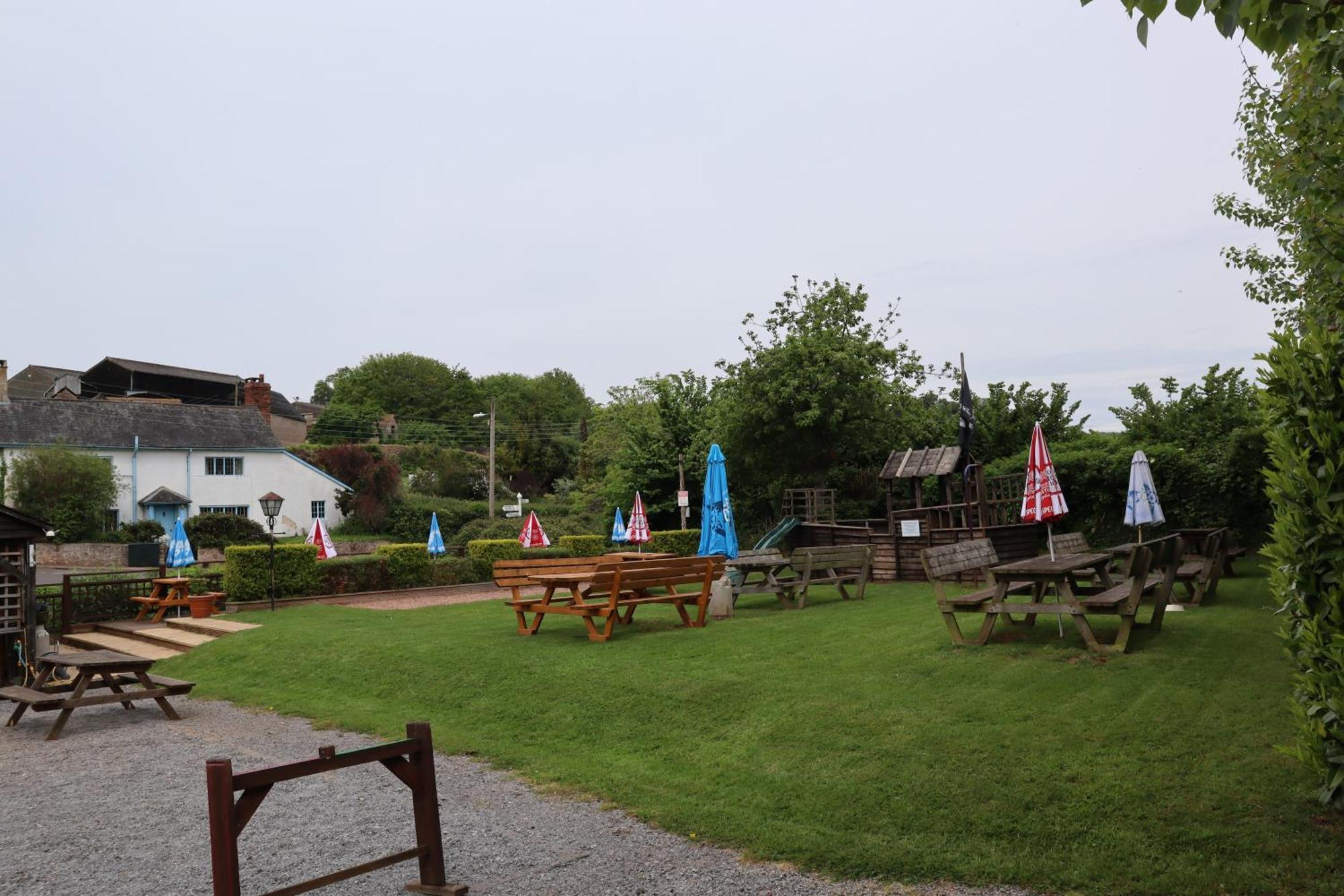 The White Horse Inn ワッシュフォード エクステリア 写真