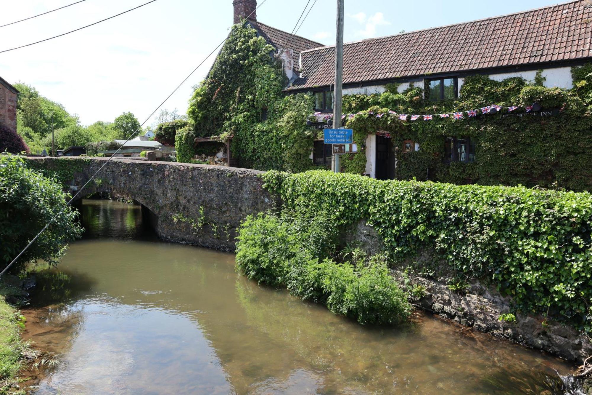 The White Horse Inn ワッシュフォード エクステリア 写真